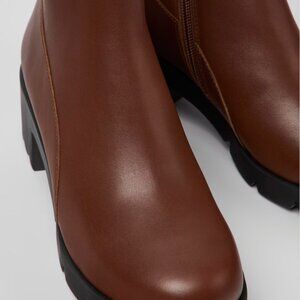 Camper Wanda Ankle Boots in Brown-Red Leather